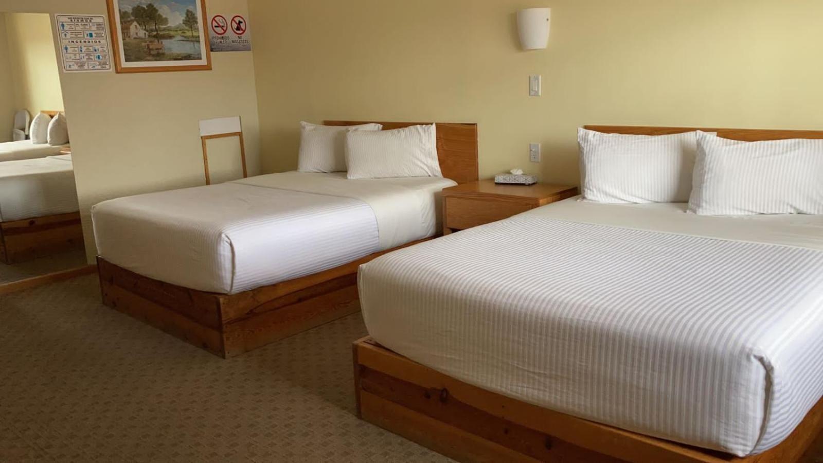 La Huerta Inn & Suites Cuauhtémoc Quarto foto